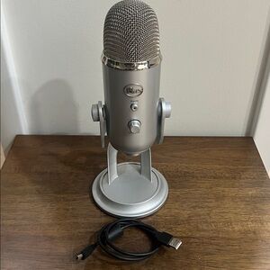 Blue Yeti USB Microphone